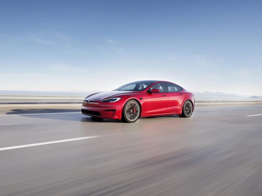 USA- Tesla overtakes BMW as the top-selling luxury vehicle manufacturer