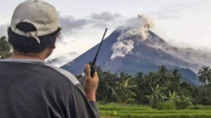 Indonesia: Volcano Erupts, Spews Hot Cloud